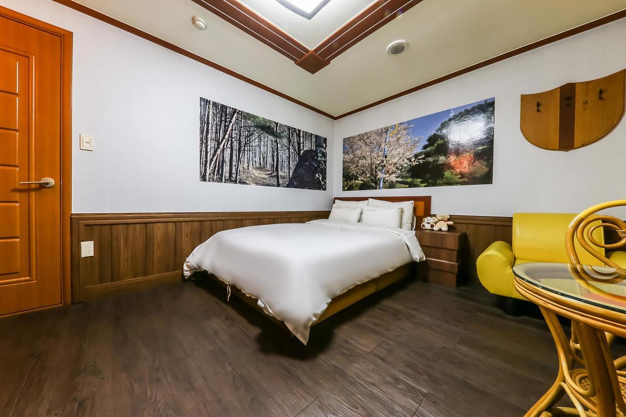 Pine Motel Boryeong Exterior foto