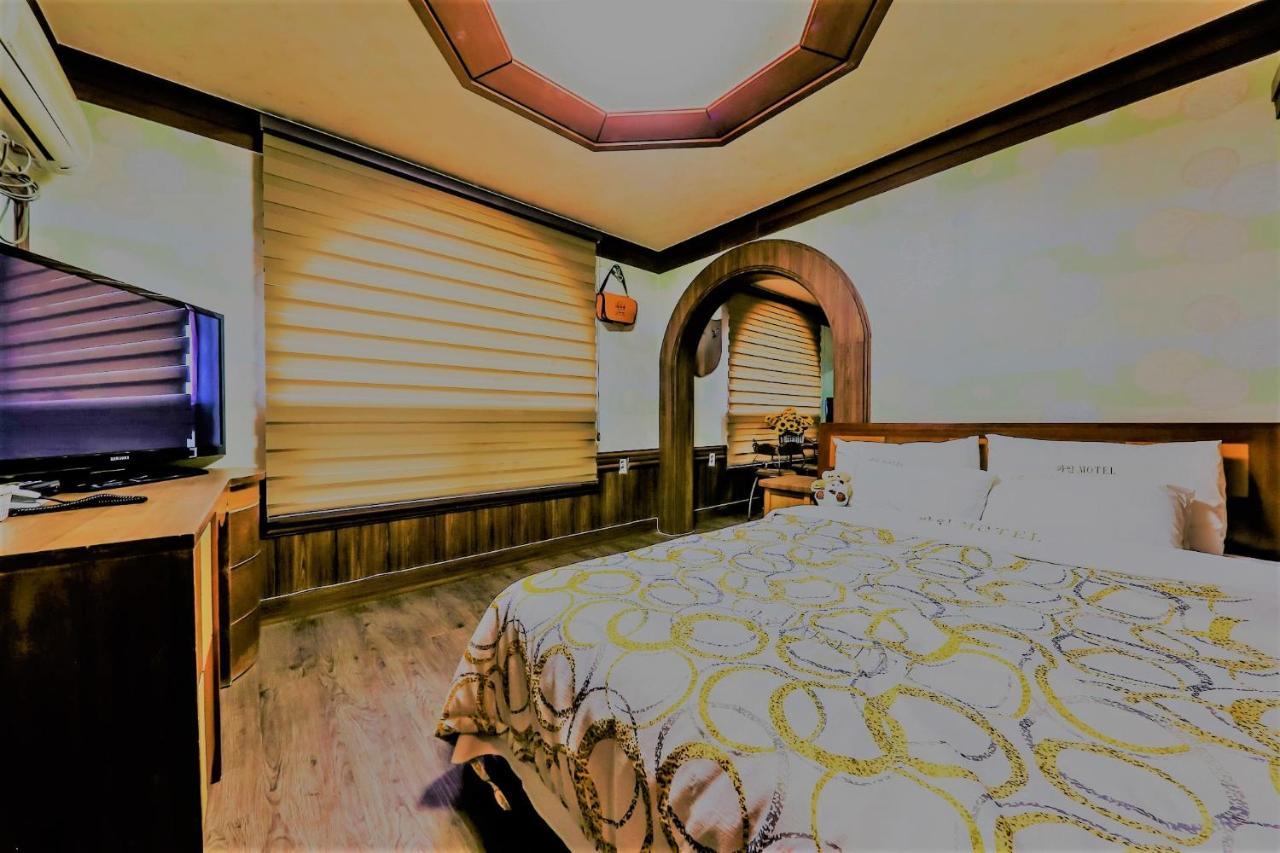 Pine Motel Boryeong Exterior foto